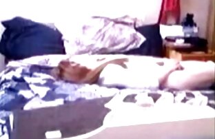 美しいAlysaを食べる猫と足。 女性 用 アダルト 動画 mp4